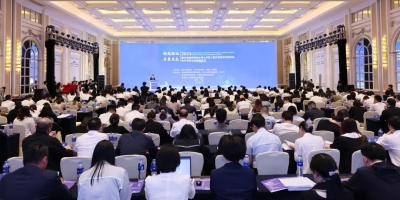 WePoker官方网址公司与嘉兴南湖学院携手参加平湖政府组织的校企科研合作仪式并签订合作协议